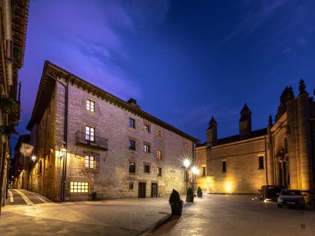 Hotel Pujadas***