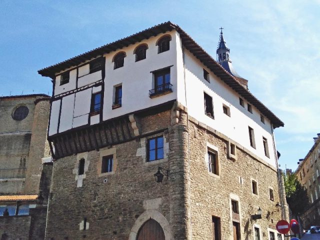 CASCO ANTIGUO – RUTA DE LA ALMENDRA