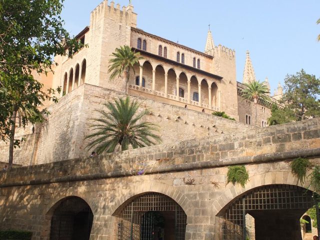 PALACIO REAL DE LA ALMUDAINA